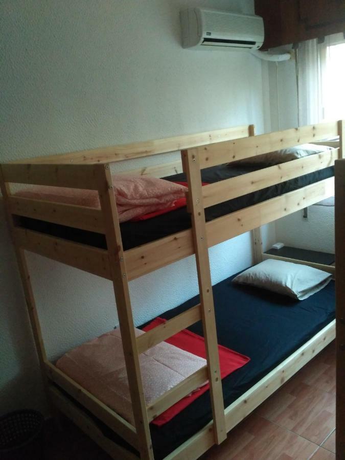 Mystery Shack Hostel Лимасол Екстериор снимка